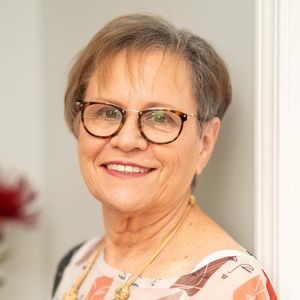 Meet your Posher, Faye